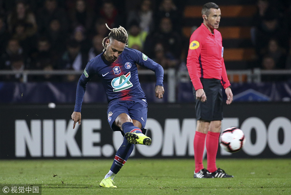 里程碑夜！金州勇士临场应变，法国杯今晚刷纪录，赛场秩序良好，阵容厚度经受考验(法国杯决赛场地)