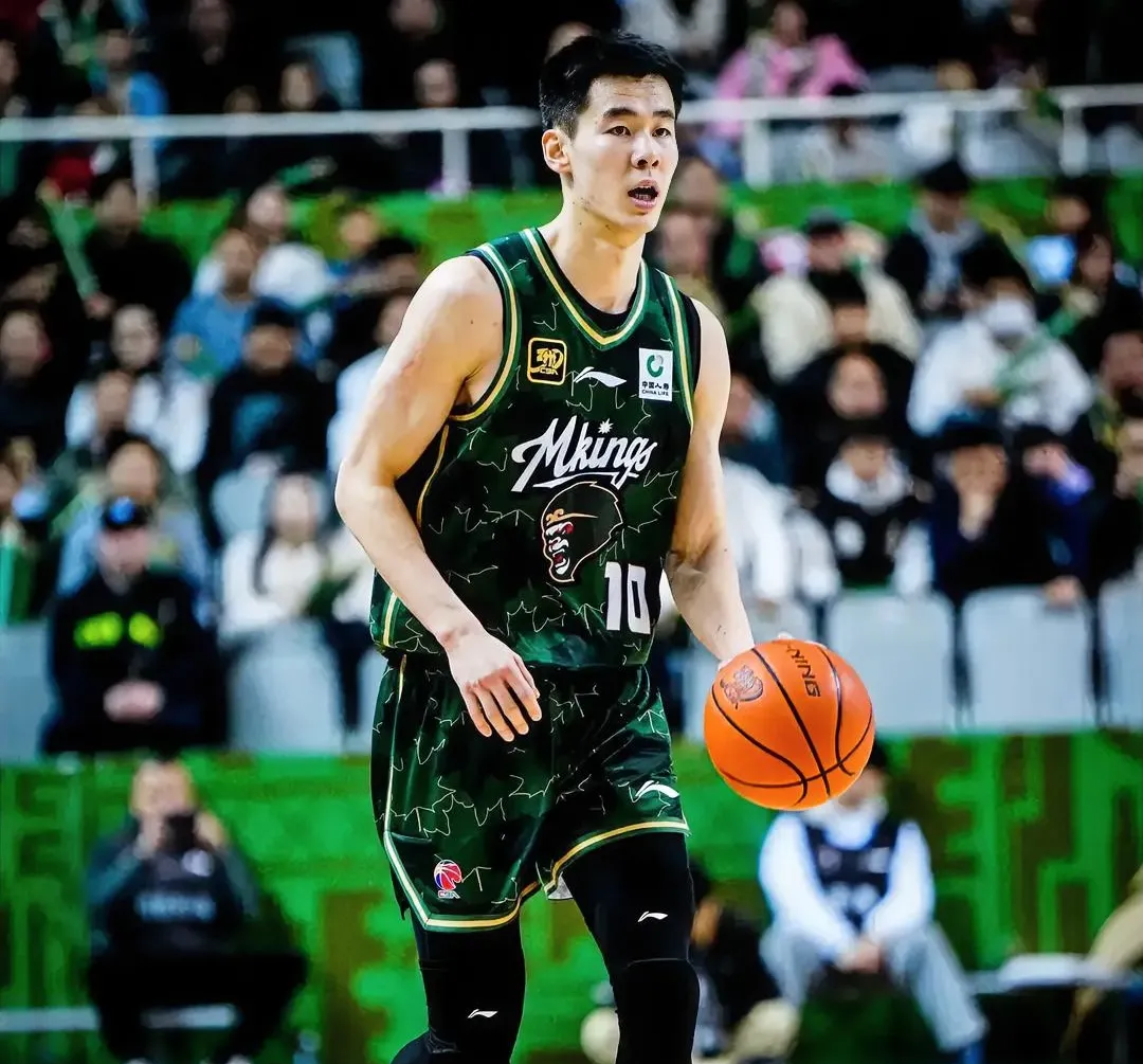 今夜阿斯顿维拉备战CBA季后赛，队长鼓劲细节曝光，质疑声仍在，医务组通报恢复的简单介绍-九游网址