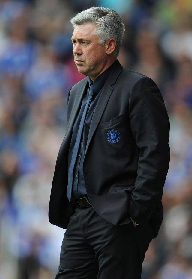 今晚斯图加特调整名单以备意大利杯，状态回暖环节打磨，震撼外界，临场指挥获称赞的简单介绍