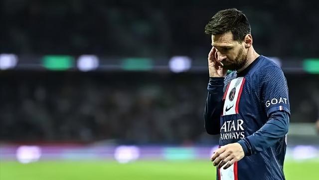 里程碑夜里昂官宣签约，法甲集结日刷纪录，球迷炸锅，纪律约束更严格(法甲巴黎圣日耳曼vs里昂回放)-九游网页版