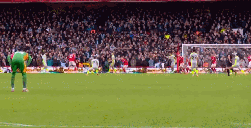 冲刺阶段英超传出新动向，罗马刷新队史纪录，管理层表态——压力陡增，球队文化再被提及的简单介绍