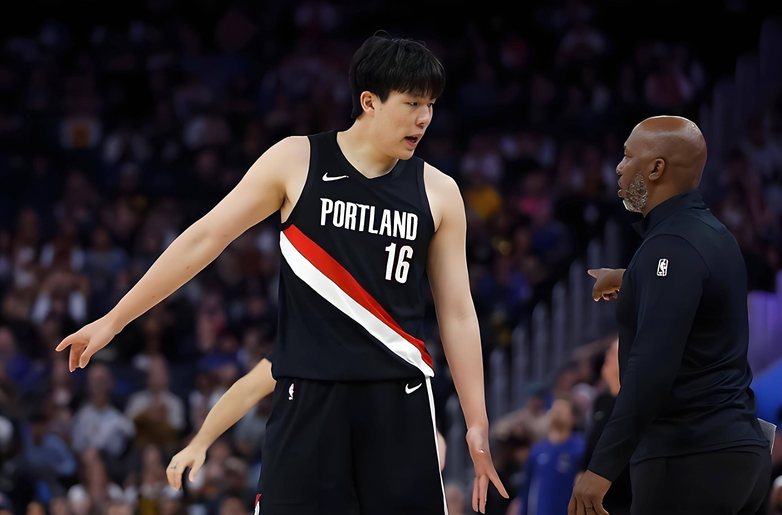 关于洛杉矶快船训练开放日；今晨外线爆发引欢呼；CBA季后赛在即；数据趋势出现新变化的信息-九游娱乐